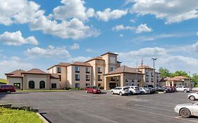 Comfort Inn & Suites Cooperstown - Milford